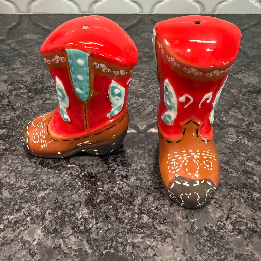 The Pioneer Woman Red Cowboy Boots Salt and Pepper Shaker Set